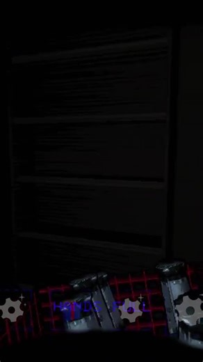 Споткнулся об фигурки LEGO и рассыпался😂