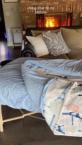 Ever seen all the gear behind a massage? — A table built to comfort every shape. — Cupping that pulls tension out of hiding. — A chair for the “quick fix, don’t wait” moments. — My table set up under the open sky (yes, I bring it to backyards too). It’s not just equipment—it’s how we make sure your body gets heard. If your neck, shoulders, or back have been sending you messages lately… you might want to listen. 🗓️ Ready? DM me to lock in your next session. Your body’s already dialed in. #Mobile