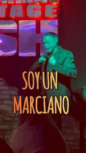 Xelav Elav on Instagram: "Soy Marciano #xelavelav #standup #findeaño"