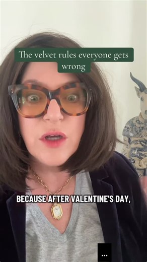 Kiki Astor on Instagram: "Here are the velvet fashion and etiquette rules. Everyone gets wrong. Old money people know how to wear a velvet properly, but so many other people get it terribly terribly wrong and it marks you as someone uncouth and knowledgeable. Elegance and style are not only knowing what to wear, but when to wear it."