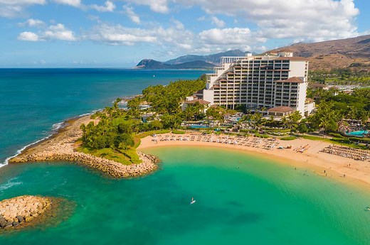 This Is One of the Best Resorts in Hawaii—With a Massive Spa, 8 Restaurants, and a Dreamy, Secluded Location