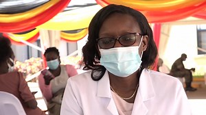 “It gives us hope that one day we will be able to return to normal!” Listen to Dr Noelina, Nakasujja sharing why getting vaccinated against #COVID19 is important to her. #COVIDVaccinationUG #Uganda | UNICEF Uganda