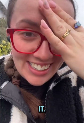 What’s the weirdest thing someone has done while you’ve been dating? Please share 😂