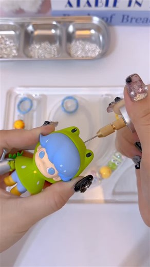 Cloud Diy | 🎉🎉🎉Tutorial on making Kerropi bag pendants #beads #charm #minitoy #minicartoon #minibottles #minifood #keychains #handmade #accessories... | Instagram