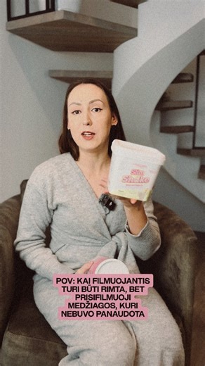 WWW.FITNSWEET.EU on Instagram: "Viskas atrodo paprastas tik tiems, kurie nemato užkulisių.🤭 Čia bandymai, klaidos ir juokingi momentai prieš atsirandant vienam geram kadrui. 😅 Taip gimsta turinys. Taip gimsta ir rezultatai. 🤭🌸 Ačiū @make_me_reel už daugybę bandymų padaryti tai, kas nėra lengva. ☀️ #fitnsweet #bloopers"