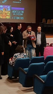 PREMIATI I MIGLIORI CORTOMETRAGGI FANTASY Sabato 4 ottobre si è svolta una serata indimenticabile presso il Cinema Teatro Aurora di Montecatini Val di Cecina (PI), dove sono stati premiati i migliori cortometraggi fantasy! 🎬✨ Registi da tutta Italia hanno avuto l'opportunità non solo di partecipare alla premiazione, ma anche di scoprire le bellezze del nostro territorio. Un ringraziamento speciale a Francesca Giorli, Paolo Moschi e Paolo Bartali per aver scelto il nostro comune per un festival 