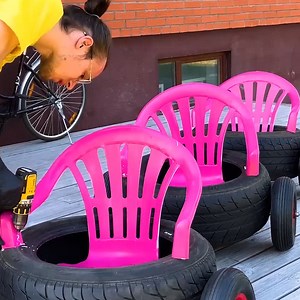 933K views · 11K reactions | Papa hat einen zug für kleinkinder aus reifen und plastikstühlen gebaut! | 5 Minuten Tricks SPIEL | Facebook