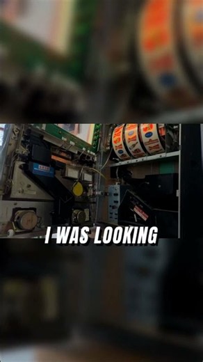 Ever Seen INSIDE a Vintage Slot Machine?
