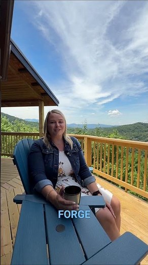 Evergreen Majesty Lodge: A Ridge-Top Smoky Mountain Cabin with 360° Views in Wears Valley