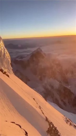 K2 Expedition The Bottleneck is a location along the South-East Spur (also known as Abruzzi Spur), the most-used route to the summit of K2, the second-highest mountain in the world, in the Karakoram, on the border of Pakistan and China. Use#Spantikexpeditions ➡️SPATIK EXPEDITIONS TREKS & TOURS #SETT is organizing many many Adventure activities in 👉(2026) interested person can join with us at any time for any Adventure series☑️ Don't miss this amazing adventure because this type of opportunity c