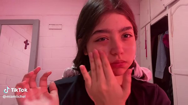 School Makeup Routine for Girls