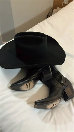 Exploring C2C Style in London: Cowboy Boots and Hats