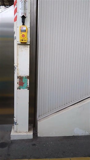 内房線E131系半自動ドア