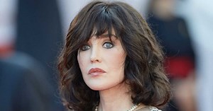Isabelle Adjani : comment a-t-elle rencontré son ex Daniel Day-Lewis, le père de son fils Gabriel-Kane ? (ZAPTV)