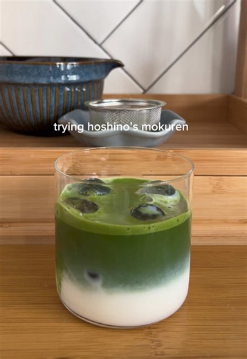 falling in love with hoshino seichaen’s matcha (uh oh & oh no cause it’s hard to find) ~ got to try mokuren thanks to a sample from a dear friend 💚, and i’m impressed considering this is a culinary matcha. mokuren is deliciously nutty with minimal bitterness and has a vibrant green color! #matcha #matchalatte #yamematcha #matchalover #yame