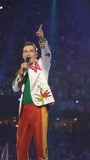 136K views · 1.5K reactions | Een onvergetelijke tweede avond bij Toppers in Concert 2024!  Van hartverwarmende ballads tot swingende popnummers, ze brachten het allemaal met die unieke Toppers flair!   Heb jij deze magische momenten live meegemaakt of vier je mee vanuit huis? Laat ons weten wat jouw hoogtepunt was van de avond! #ToppersInConcert2024 #ClubTropicana#toppers #toppersinconcert | Toppers in Concert - Officiële pagina | Facebook