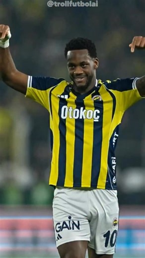 Troll Futbol Ai on Instagram: "🤔 DURAN MI OSİMHEN Mİ? 🤖 İçerik yapay zeka kullanılarak üretilmiştir. #duran #fenerbahçe1907 #galatasaraysk"