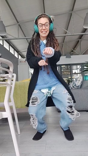 Kaegen Grobbelaar | DC: @moonchildsanelly #doyouknowkg #dc #dancechallenge #dwa | Instagram