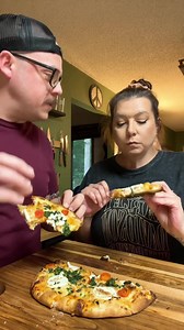 New frozen pizza review. Good and Gather Spinach and Goat Cheese wood fire pizza. Target #pizza #pizzalover #pizzareview #frozenpizza #foodreview #foodiecouple | Cibsandibus