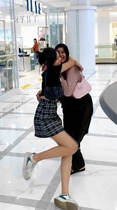 Kakaknya salting sampai oleng🤣😍 #fyp #reelsviralfb #funnyvideos #comedy #prank #humor #jangkauanluas #contentcreator #publicfigure #truelove @sorotan | Ashim Dwintara Real