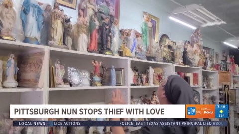 Spain's tomato fest draws thousands