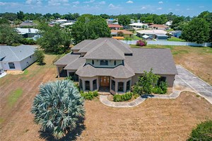 3574 Lakeview Dr, Sebring, FL 33870 - MLS A4617400 - Coldwell Banker