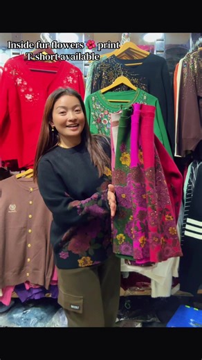 Inside Fur Flowers Print T-Shirt for All Sizes