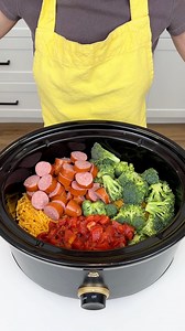 Easy crockpot dinner I make a slow cooker mac n cheese with add ins. | Justine Kameron