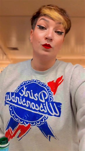 If you’ve never seen Fifth Element, there is a very famous scene where an alien sings an aria that was digitally altered to never be able to be sang by humans. But as time has gone on- SO many people can sing it now. It’s like a rite of passage on the Internet! I……am not one of those people. Come laugh at me WITH me 😂 enjoy. | Effie Passero