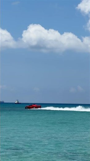 What to see at GRAND CAYMAN famous 7 Mile Beach