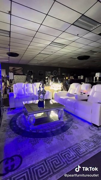 Transformers living set now avalible in white 🤍Here at Pearl Furniture 🤍#fypシ #viral #xzybca #likeabombshell #pearlfurnitureoutlet #arlingtontx #dfw #xzyb #loveyou #sexy