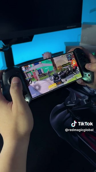 #REDMAGIC Shadow Blade Gamepad 2. Upgrade your mobile gaming to a console like experience. #gaming #technology #techtok #mobilegaming #gamingcontroller #switch #steamdeck #unboxing