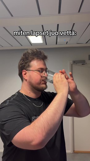 Miten lapset juo vettä: Hauska opetusvideo