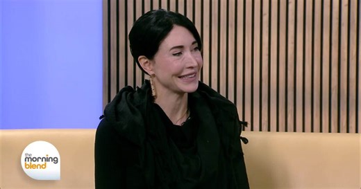 Join Celebrity Psychic Medium