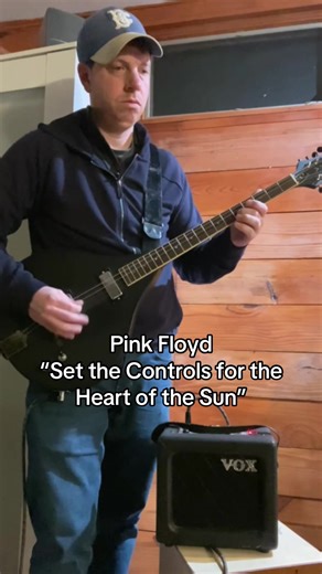 Pink Floyd “Set the Controls for the Heart of the Sun” on electric bouzouki #pinkfloyd #psychedelicrock #rockmusic #bouzouki