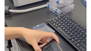 牛津AFM SKPM培训装针和参数调整，SKPM为探针在样品表面轻敲扫过一遍，再抬高设定的高度，再次进行扫图！