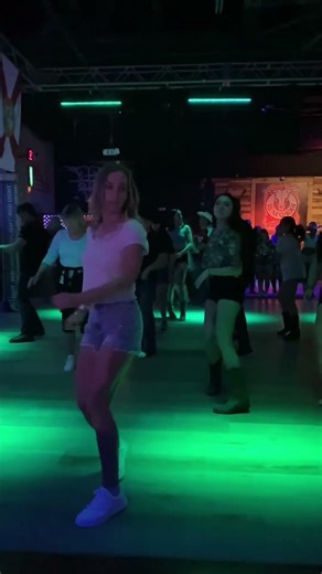 Tush Push Line Dance #countrydancing