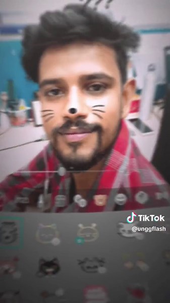 UnFlash သည် TikTok ပေါ်တွင် ရှိသည်