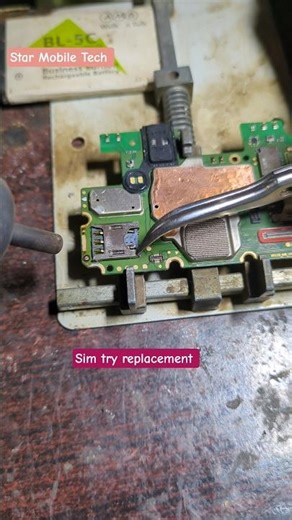 Sim connector change #shorts #mobilephonerepair #shortvideo Replace sim card connector by soldering
