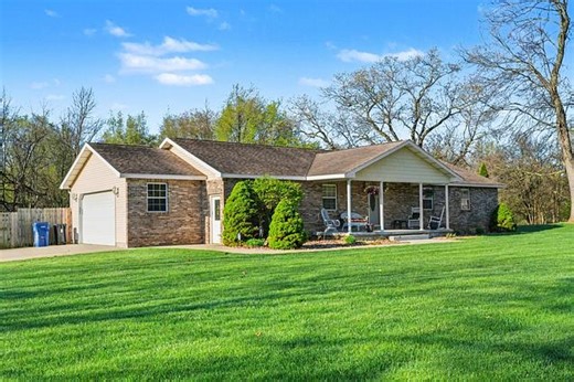 23803 Evan St, Cassopolis, MI 49031 | Estately 🧡 | MLS# 26017832