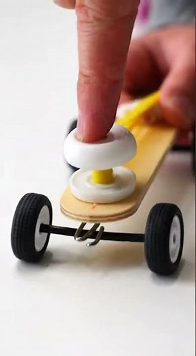 Rubber Band Powered Mini Car Experiment
