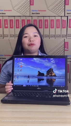 Fujitsu Lifebook A576: Affordable Core i5 Laptop Review