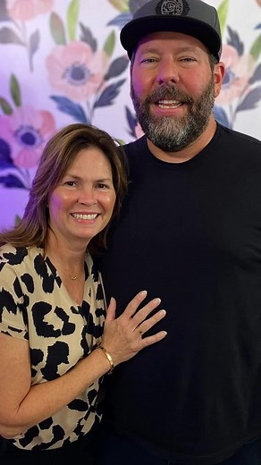 Bert married the best frog gigger in Georgia 🥰😂 @bertkreischer @areyougarbage #bertkreischer #leeannkreischer #comedian #podcast #froggigging #froggigger #redneck