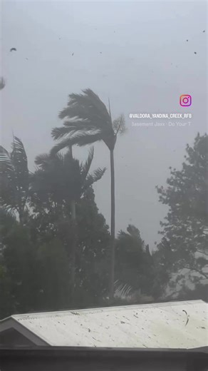 3K views · 34 reactions | The storm hit Coolum pretty hard last night, so we’re out assisting the clean up today  There are still unsafe trees and branches hanging on powerlines, unstable debris in trees and 150,000 Sunshine Coast residents without power and communication services. Firefighters, paramedics and police have been very busy and the work continues. #coolum #storm #cleanup | Valdora Yandina Creek Rural Fire Brigade | Facebook