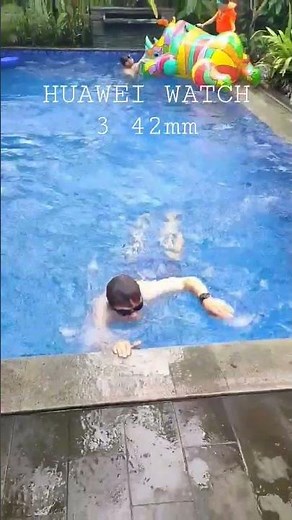 Huawei Watch 3 at Swimming Pool #huaweiwatchgt3