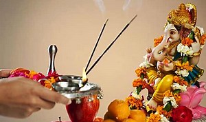 Tips: घर में हो मंदिर तो इन 11 नियमों का अवश्‍य रखें ध्‍यान, वरना रूठ जाते हैं भगवान…