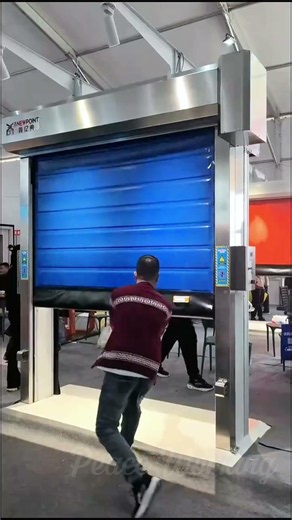 Zipper High-Speed Door REPAIRS Itself Automatically After Crash 🚪