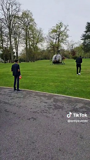 Un mariage digne d'un film de James Bond à Paris