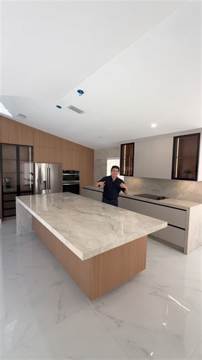 FLORIDA ONE KITCHEN CABINETS on Instagram: "Lindo proyecto de nuestra clienta Bianca terminado 😊❤️"