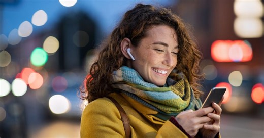 Tinder, Bumble, Meetic… Voici le délai IDÉAL avant de proposer un rendez-vous amoureux, selon les experts